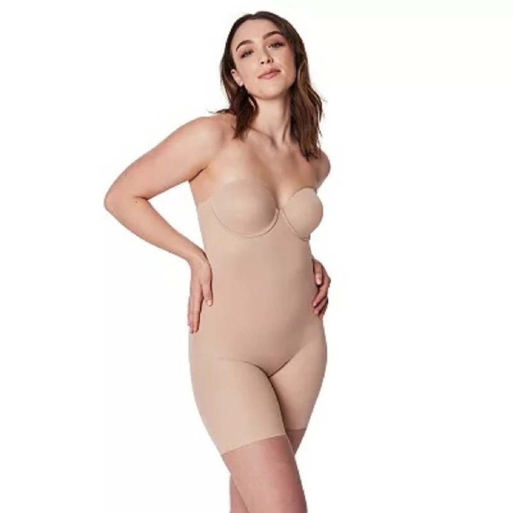 NWT Red Hot by Spanx Convertible Cup Mid Thigh Body Suit